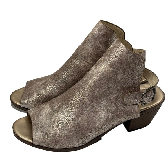 Pierre Dumas Bronze Metallic Pebbled Leather 2.5” Block Heel Ankle Strap Size 9 - Picture 3 of 8